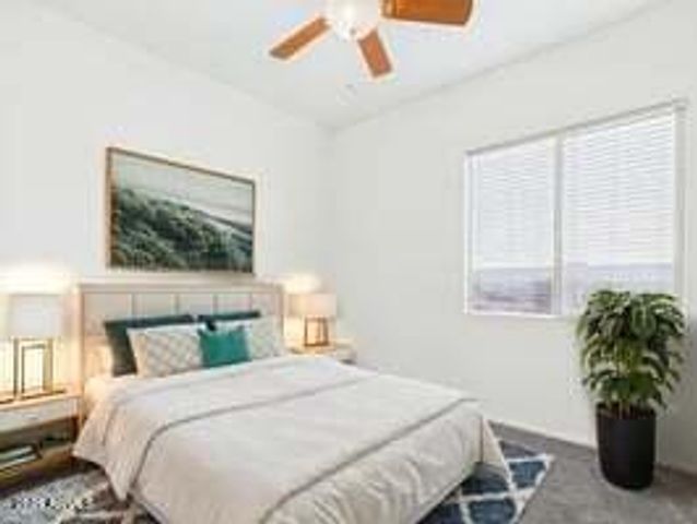 6915 S SAPPHIRE Way, Chandler, AZ 85249