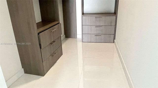 851 NE 1st Ave 412, Miami, FL 33132