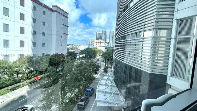 851 NE 1st Ave 412, Miami, FL 33132