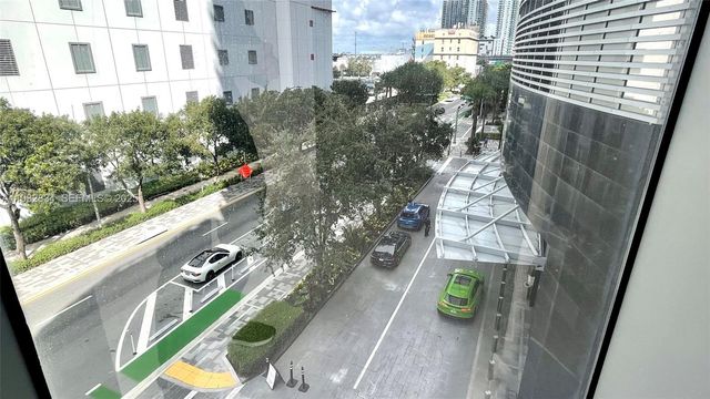 851 NE 1st Ave 412, Miami, FL 33132