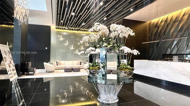 851 NE 1st Ave 412, Miami, FL 33132