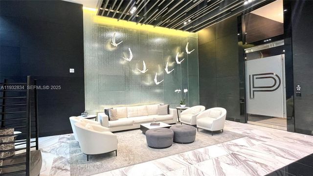 851 NE 1st Ave 412, Miami, FL 33132