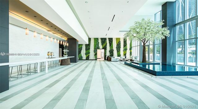 851 NE 1st Ave 412, Miami, FL 33132