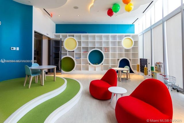 851 NE 1st Ave 412, Miami, FL 33132