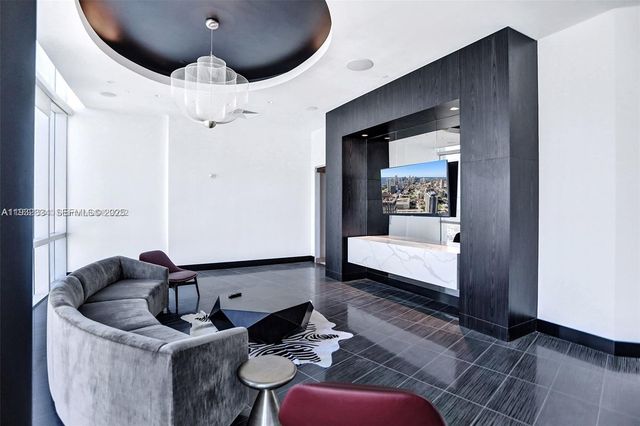 851 NE 1st Ave 412, Miami, FL 33132