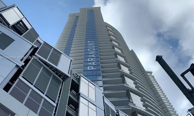 851 NE 1st Ave 412, Miami, FL 33132