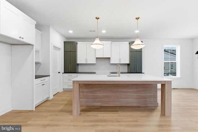 453 E FRANKLIN ST, Media, PA 19063