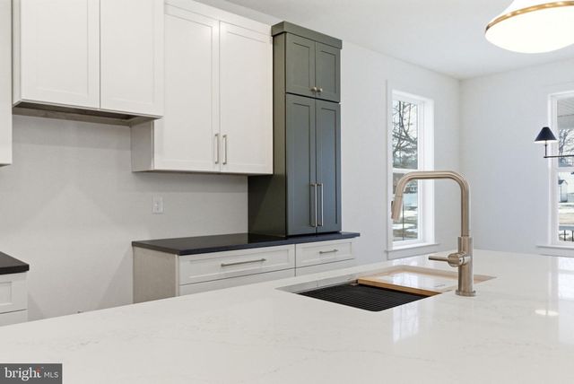 453 E FRANKLIN ST, Media, PA 19063