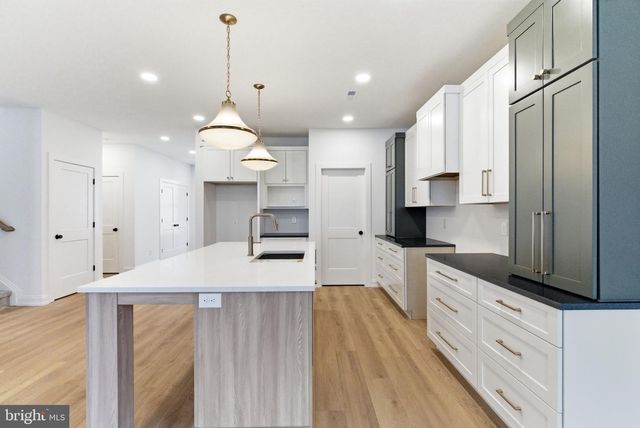 453 E FRANKLIN ST, Media, PA 19063