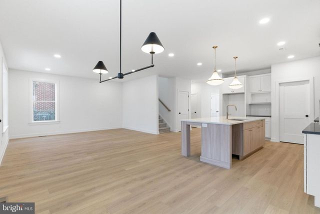 453 E FRANKLIN ST, Media, PA 19063