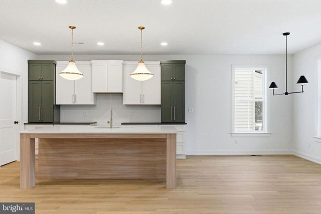 453 E FRANKLIN ST, Media, PA 19063