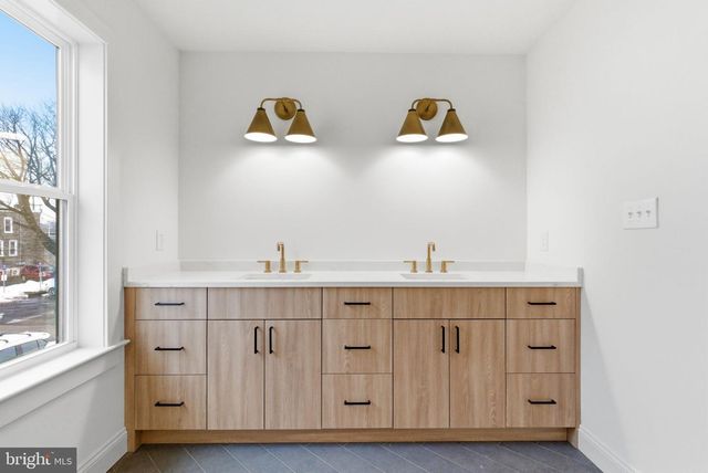 453 E FRANKLIN ST, Media, PA 19063