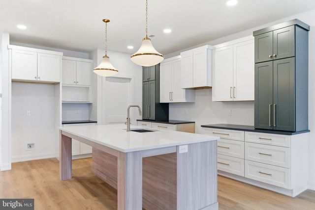 453 E FRANKLIN ST, Media, PA 19063