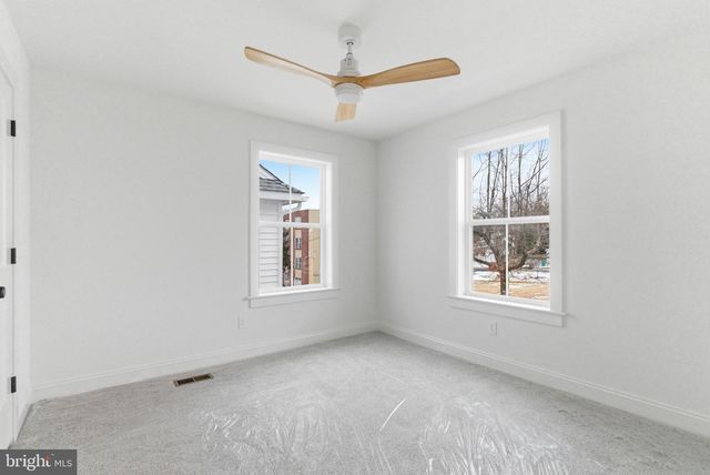 453 E FRANKLIN ST, Media, PA 19063