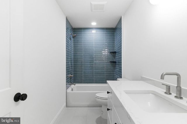 453 E FRANKLIN ST, Media, PA 19063