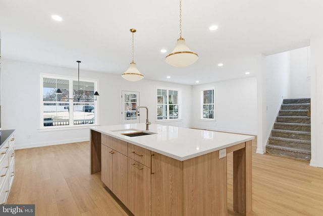 453 E FRANKLIN ST, Media, PA 19063