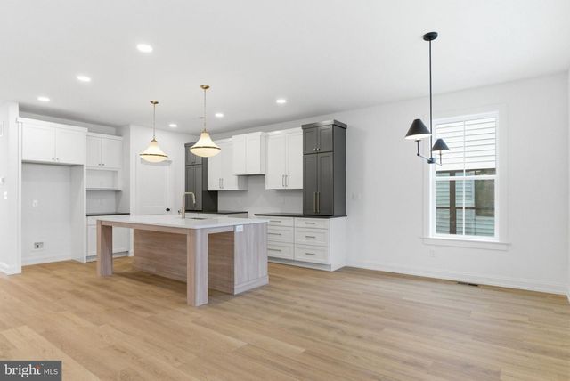 453 E FRANKLIN ST, Media, PA 19063