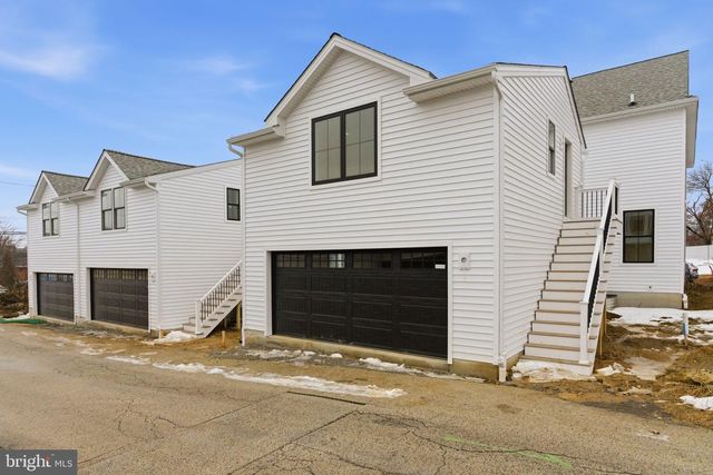 453 E FRANKLIN ST, Media, PA 19063