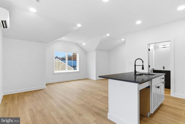 453 E FRANKLIN ST, Media, PA 19063