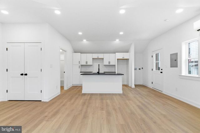 453 E FRANKLIN ST, Media, PA 19063