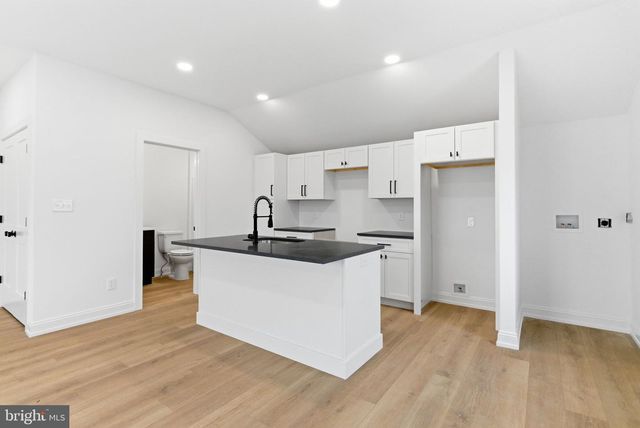 453 E FRANKLIN ST, Media, PA 19063