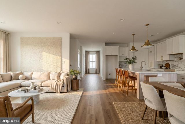 453 E FRANKLIN ST, Media, PA 19063