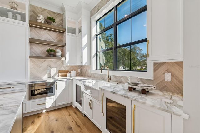 5032 W LONGFELLOW AVENUE, Tampa, FL 33629