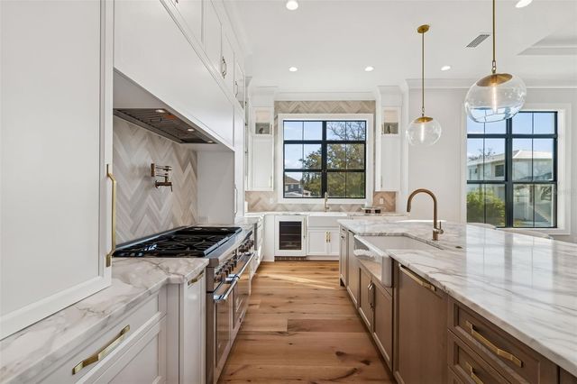 5032 W LONGFELLOW AVENUE, Tampa, FL 33629