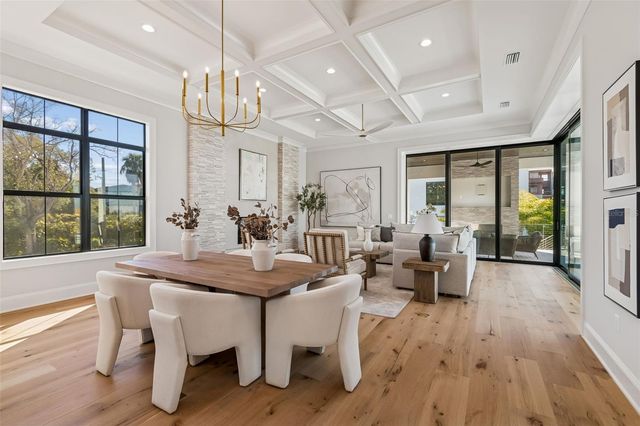 5032 W LONGFELLOW AVENUE, Tampa, FL 33629