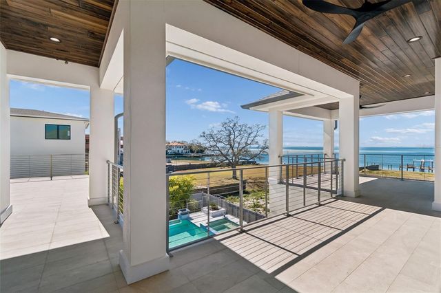 5032 W LONGFELLOW AVENUE, Tampa, FL 33629