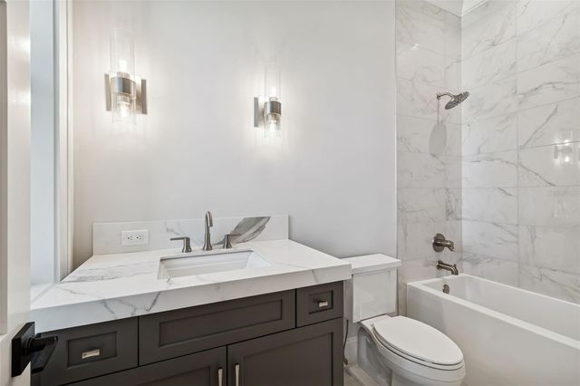 5032 W LONGFELLOW AVENUE, Tampa, FL 33629