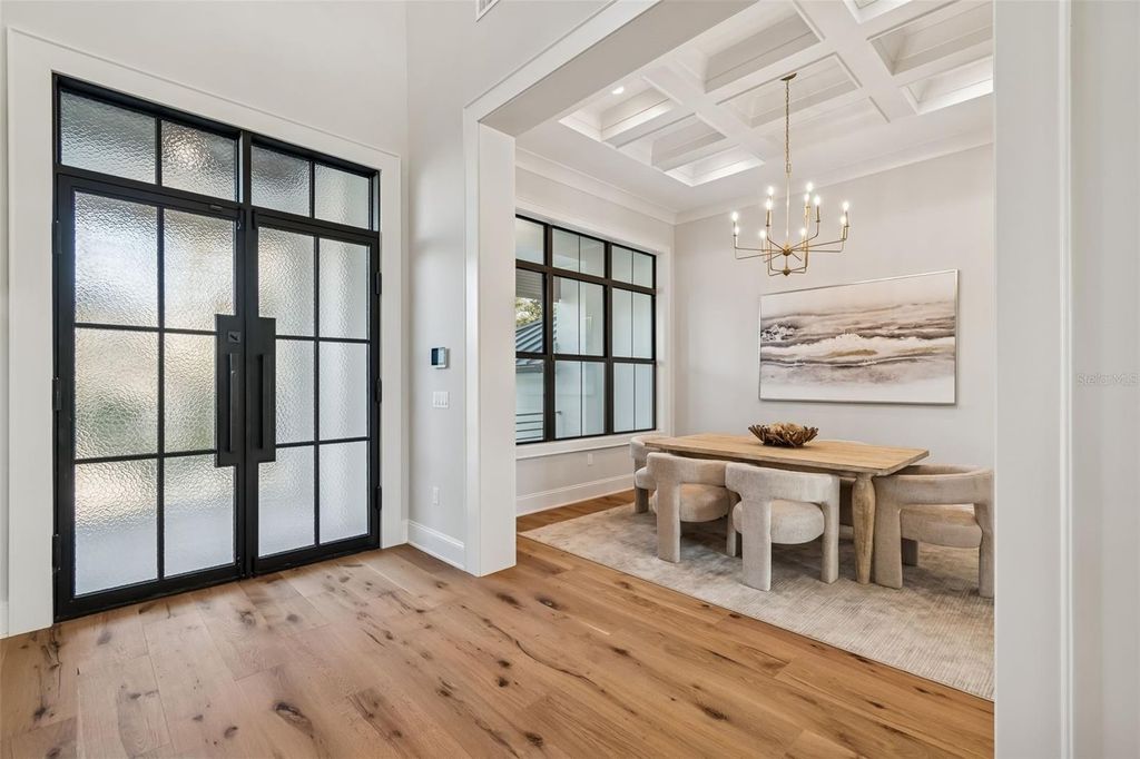 Image 13 of property listing at 5032 W LONGFELLOW AVENUE, Tampa, FL 33629