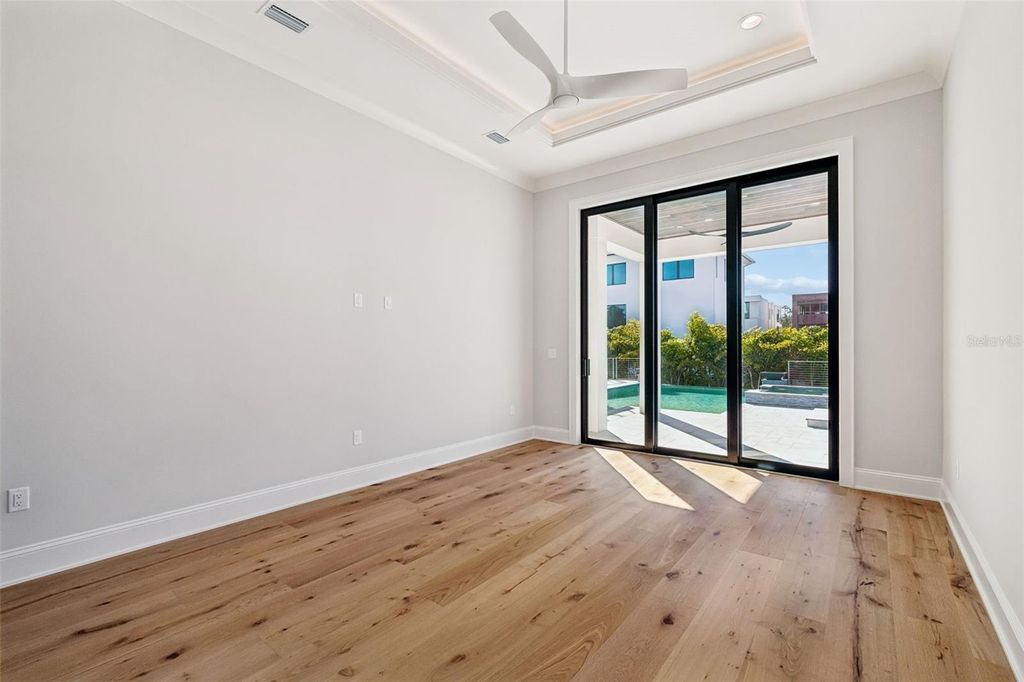 Image 52 of property listing at 5032 W LONGFELLOW AVENUE, Tampa, FL 33629