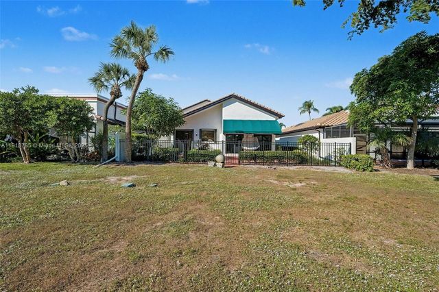 6438 Via Rosa, Boca Raton, FL 33433