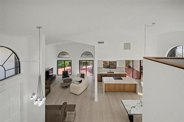6438 Via Rosa, Boca Raton, FL 33433
