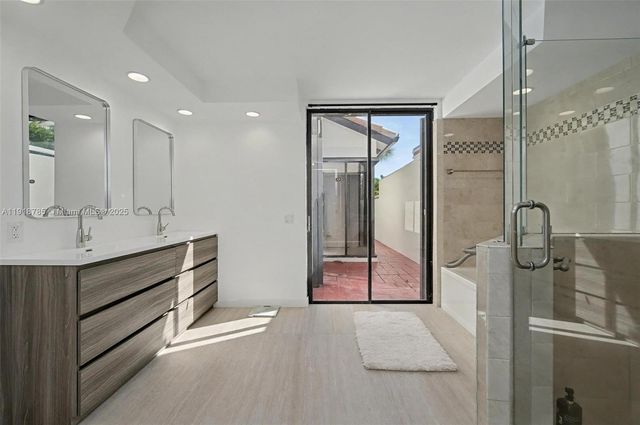 6438 Via Rosa, Boca Raton, FL 33433