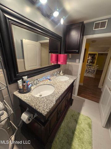 161 Kenmore Avenue, Biloxi, MS 39531