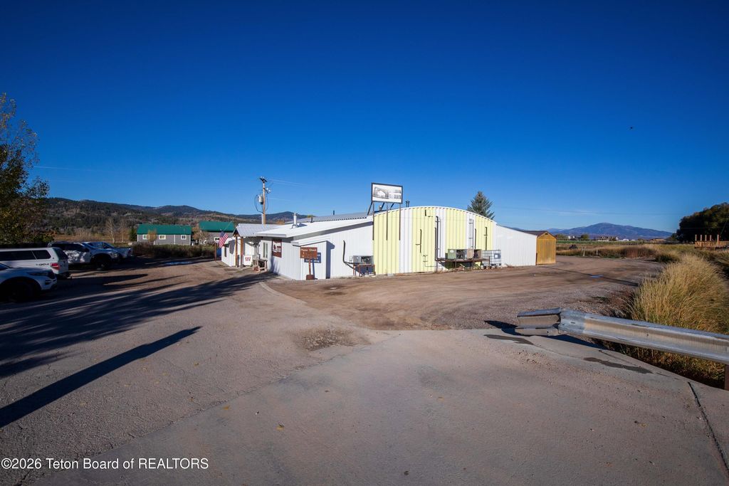 50 WESTWOOD Lane, Thayne, WY 83127 photo 4