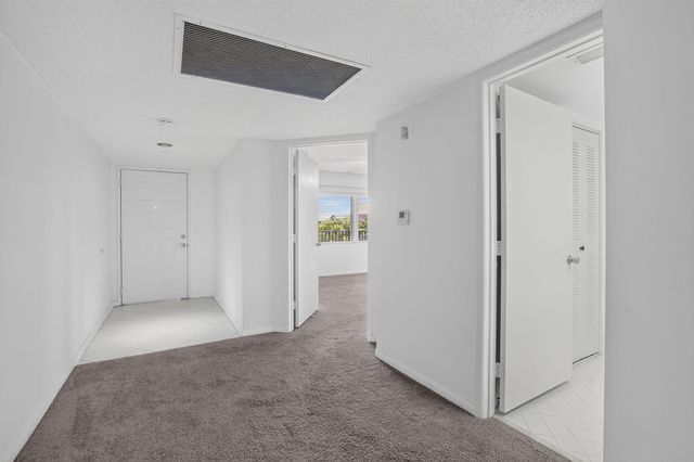 800 SW 142nd Avenue 411N, Pembroke Pines, FL 33027