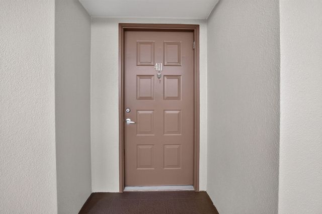 800 SW 142nd Avenue 411N, Pembroke Pines, FL 33027