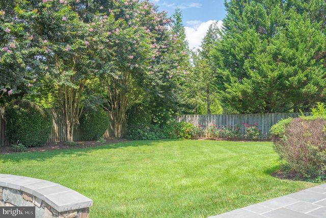 11301 CROSSING GLEN CT, Potomac, MD 20854