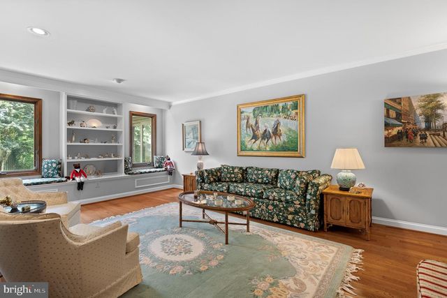 11301 CROSSING GLEN CT, Potomac, MD 20854