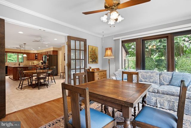 11301 CROSSING GLEN CT, Potomac, MD 20854