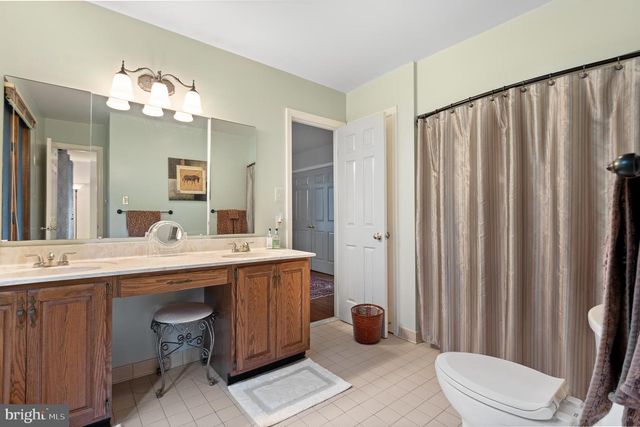 11301 CROSSING GLEN CT, Potomac, MD 20854