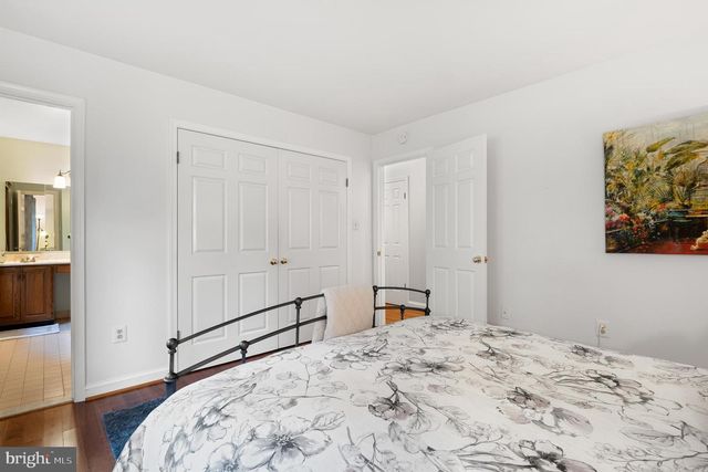 11301 CROSSING GLEN CT, Potomac, MD 20854