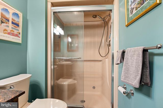 11301 CROSSING GLEN CT, Potomac, MD 20854