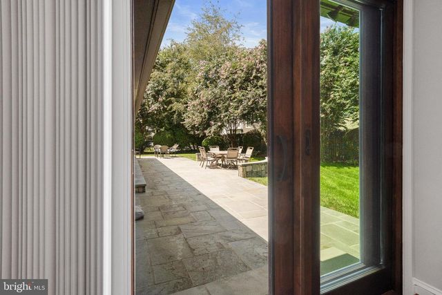 11301 CROSSING GLEN CT, Potomac, MD 20854