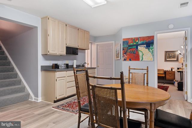 11301 CROSSING GLEN CT, Potomac, MD 20854