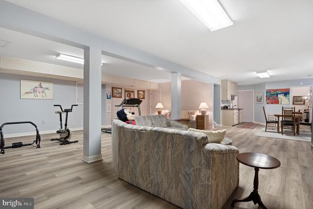 11301 CROSSING GLEN CT, Potomac, MD 20854