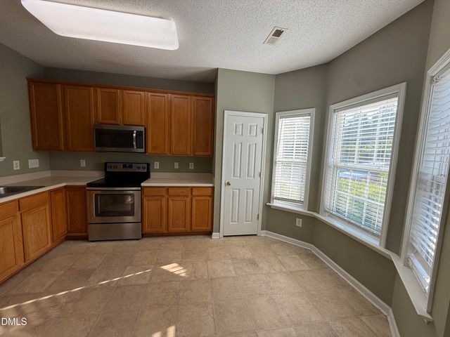 138 Forthview Way, Apex, NC 27502